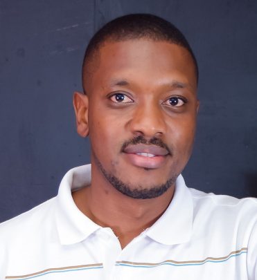 Profile Photo_Leonard_small